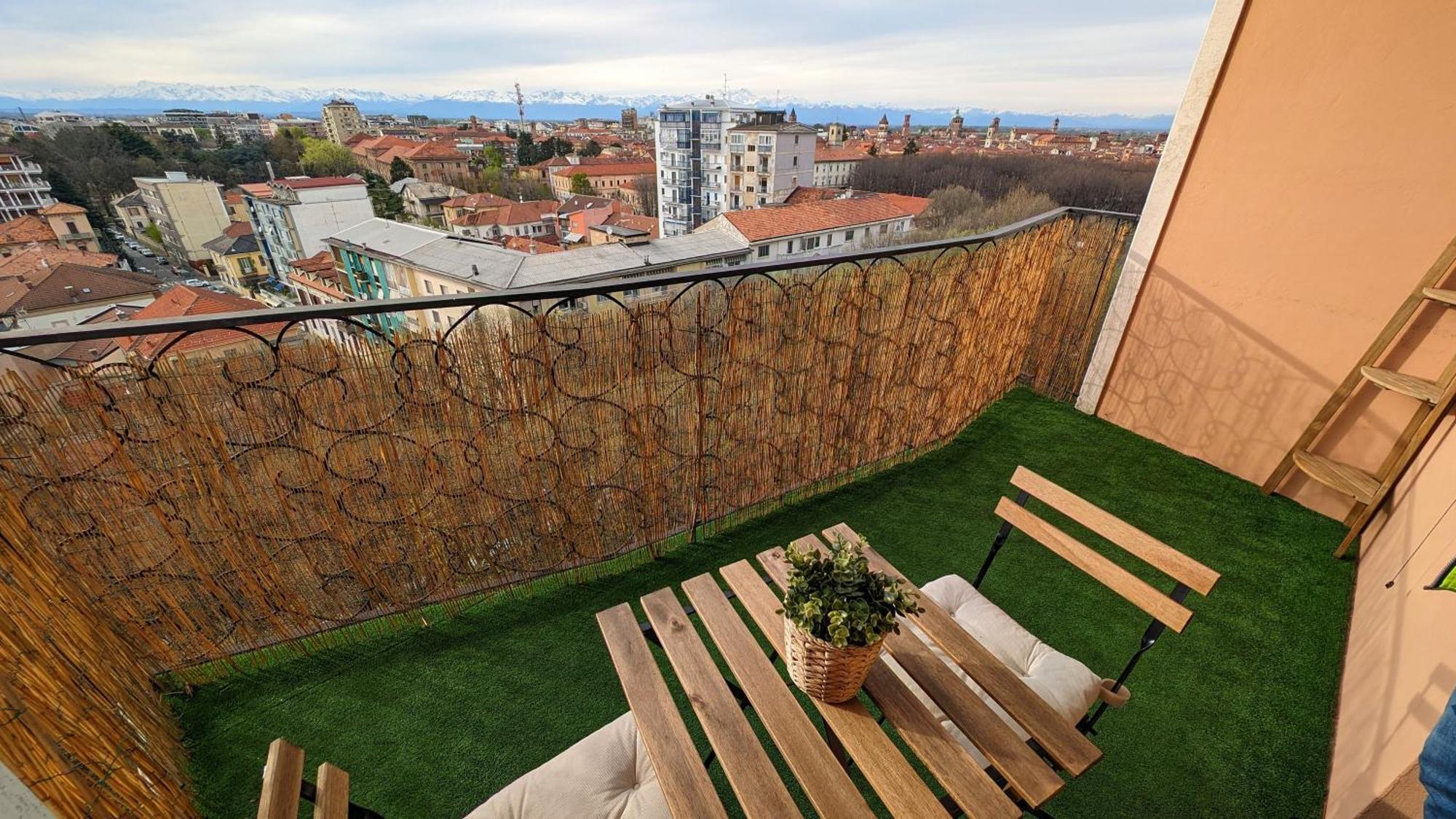La Terrazza Del Re Daire Vercelli Dış mekan fotoğraf