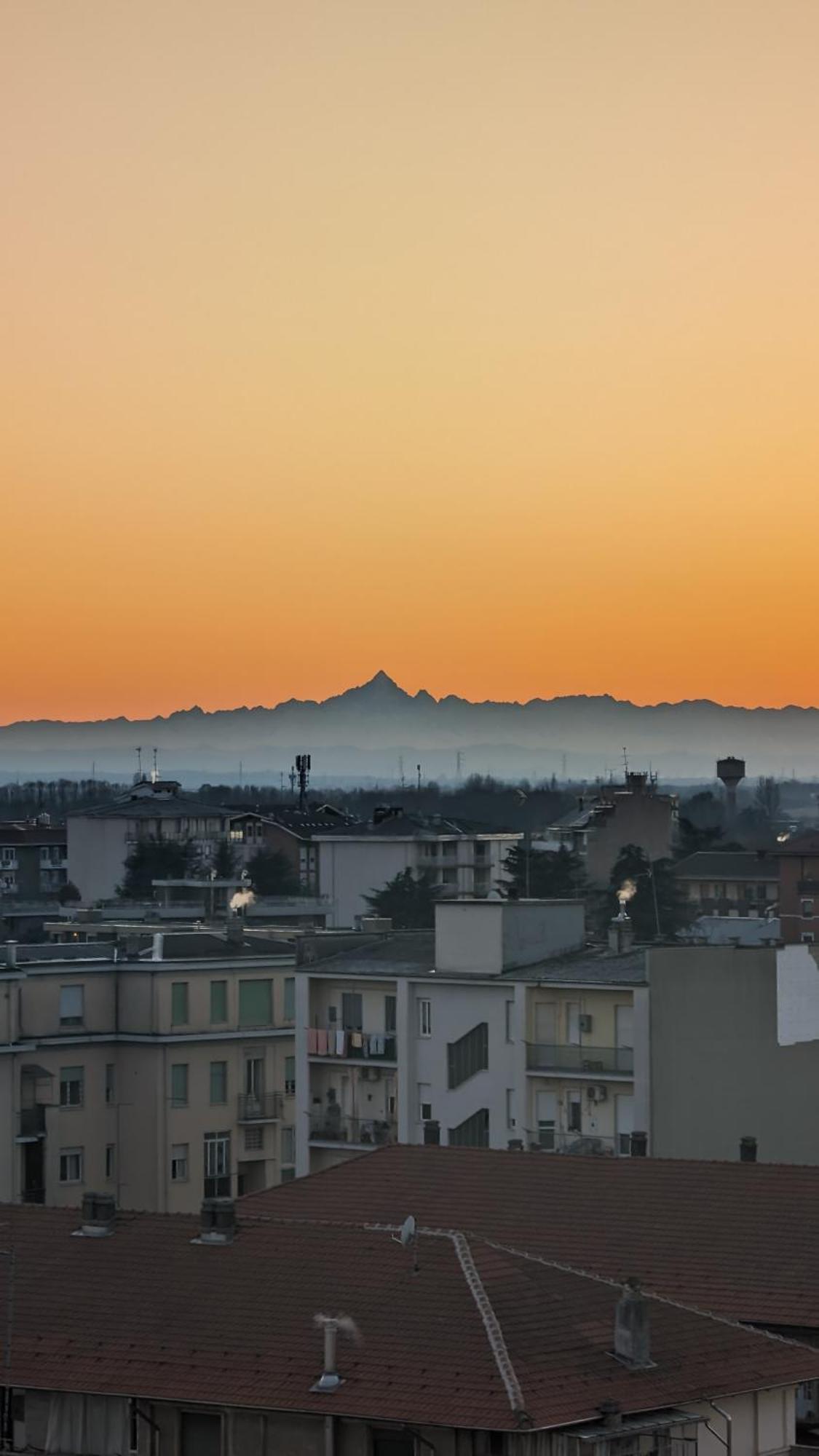 La Terrazza Del Re Daire Vercelli Dış mekan fotoğraf